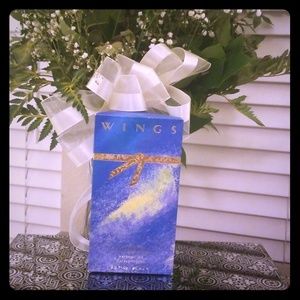 WINGS EXTRAORDINARY EAU DE TOILETTE SPRAY 8oz